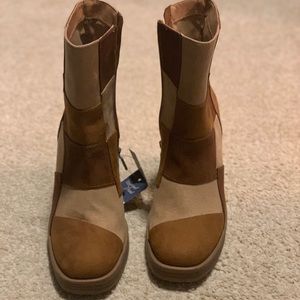 Universal Threads NWT boots